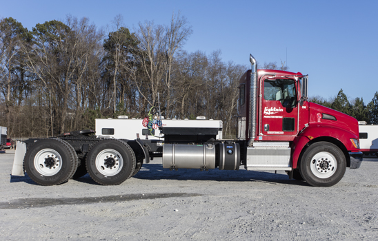 Tandem Axle Tractor